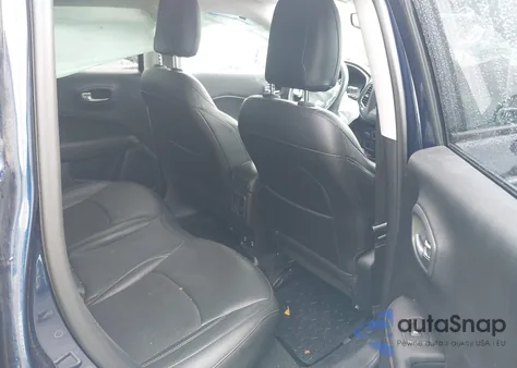 2019 Jeep Compass Latitude 4X4 z USA, uszkodzony, nr VIN 3C4NJDBB1KT648171